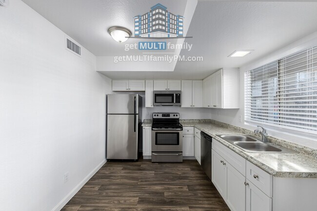 Building Photo - 1923 E Hayden Ln