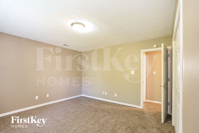 Building Photo - 6516 Alder Ct