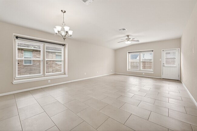 Building Photo - 19339 Vermillion Ct