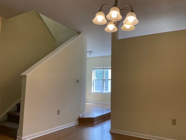 Building Photo - Luxury Townhouse at Camden Pines