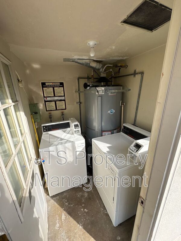 Building Photo - 6436 Bremen Dr