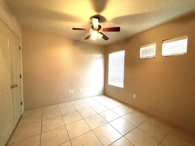 Building Photo - 9310 Albany Dr