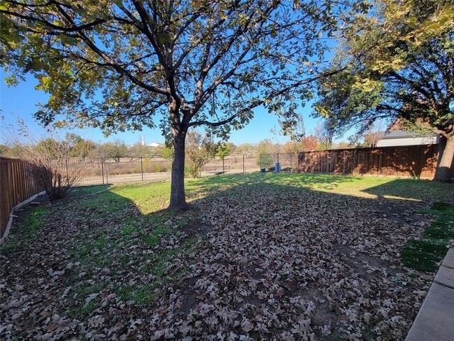 Building Photo - 9717 Sinclair St