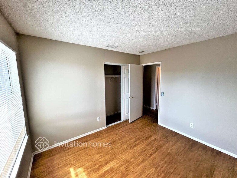 Building Photo - 12388 Via De Palmas Dr