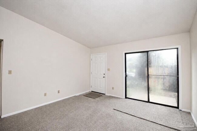 Building Photo - 6801 Tiki Ln