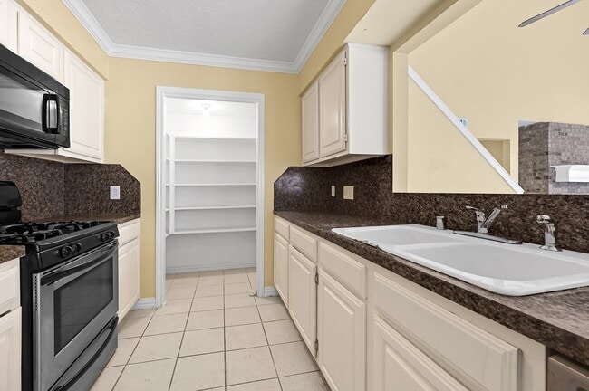 Building Photo - 3626 Storm Creek Dr