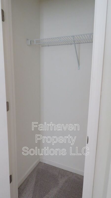 Building Photo - 1050 Paddington Dr