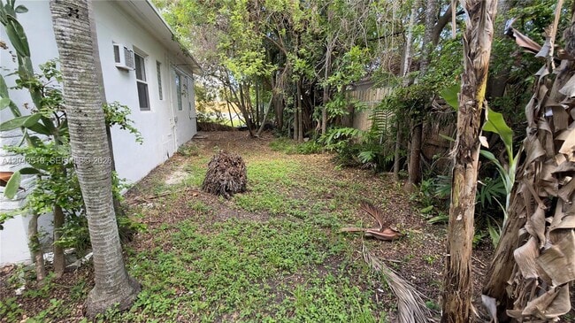 Building Photo - 808 84th St