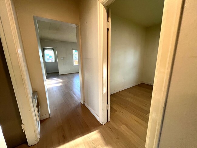 Building Photo - Cute 2 bedroom, 1 bath in Mount Vernon clo...