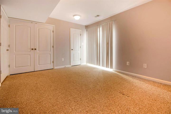 Building Photo - 7720 Village Park Dr