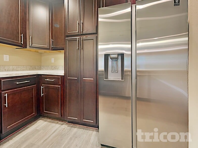 Building Photo - 4333 Campus Hills Cir