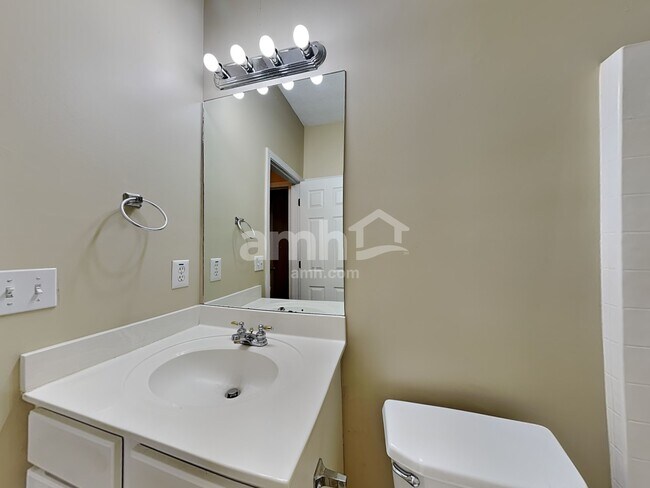 Building Photo - 5701 Rutland Cir