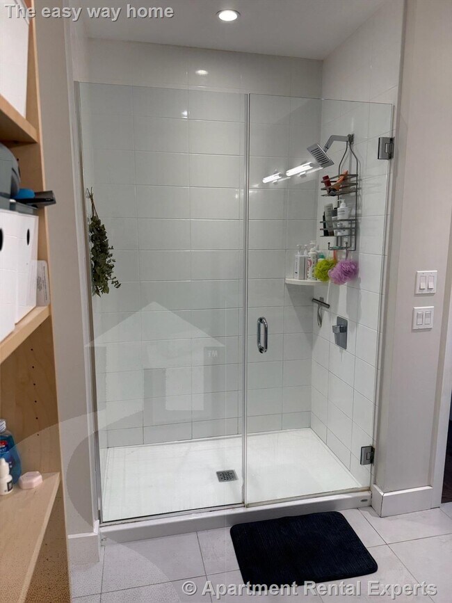 Building Photo - 434 McGrath Hwy