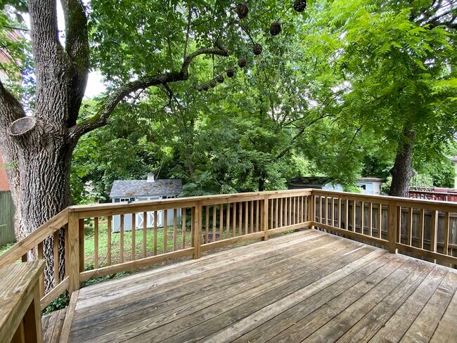 Building Photo - 2024 Jersey Ave