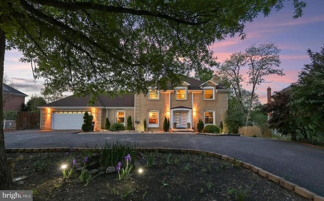 Building Photo - 18505 Cabin Rd