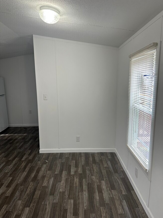 Building Photo - 43665 Pump House Ln