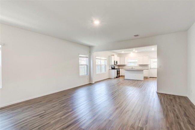 Building Photo - 1517 Brueggerhoff Rd