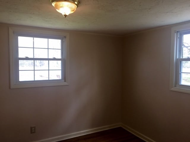 Building Photo - NO HUD OR SECTION 8!