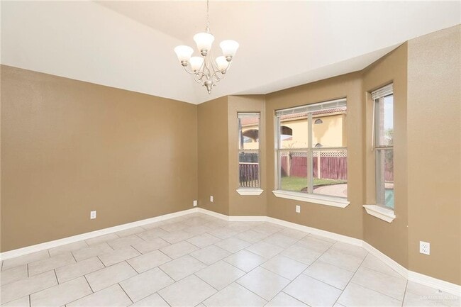 Building Photo - 33-25 1/2 E St