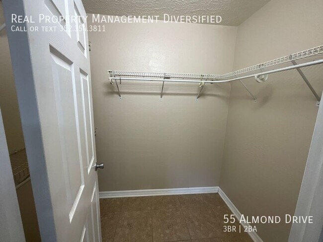 Building Photo - 55 Almond Dr