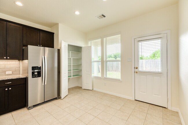 Building Photo - 1301 Scarlet Mountain Dr