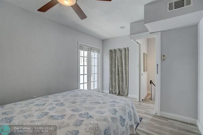 Building Photo - 2708 NE 14th Street Causeway