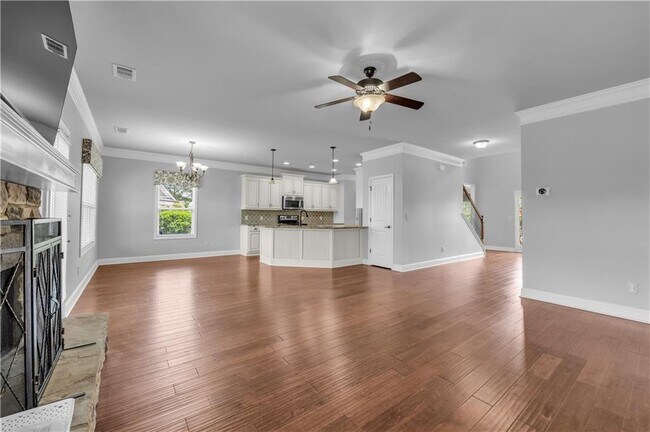 Building Photo - 304 Red Cap Cir