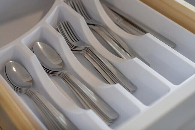 Building Photo - 428 Edwards Ave