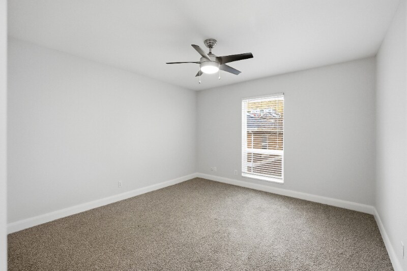 Building Photo - 172 W Clinton Ave