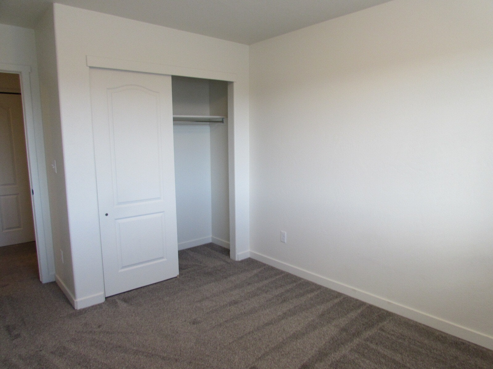 Building Photo - 652 Emma Ln
