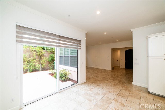 Building Photo - 52 Henson