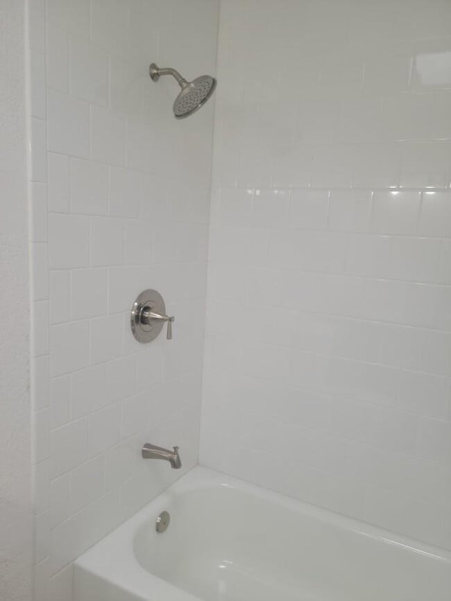 Building Photo - 4440 Buena Loma Way