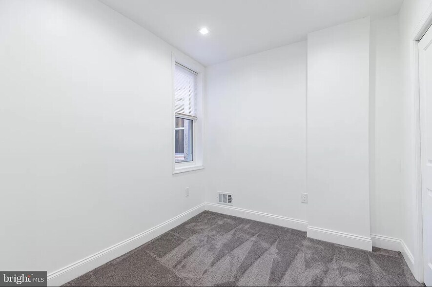 Building Photo - 1630 N Bond St