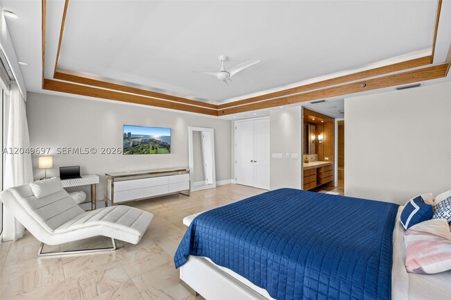 Building Photo - 5245 Fisher Island Dr
