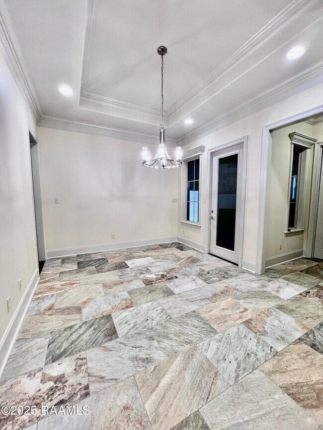 Building Photo - 411 Dunvegan Ct