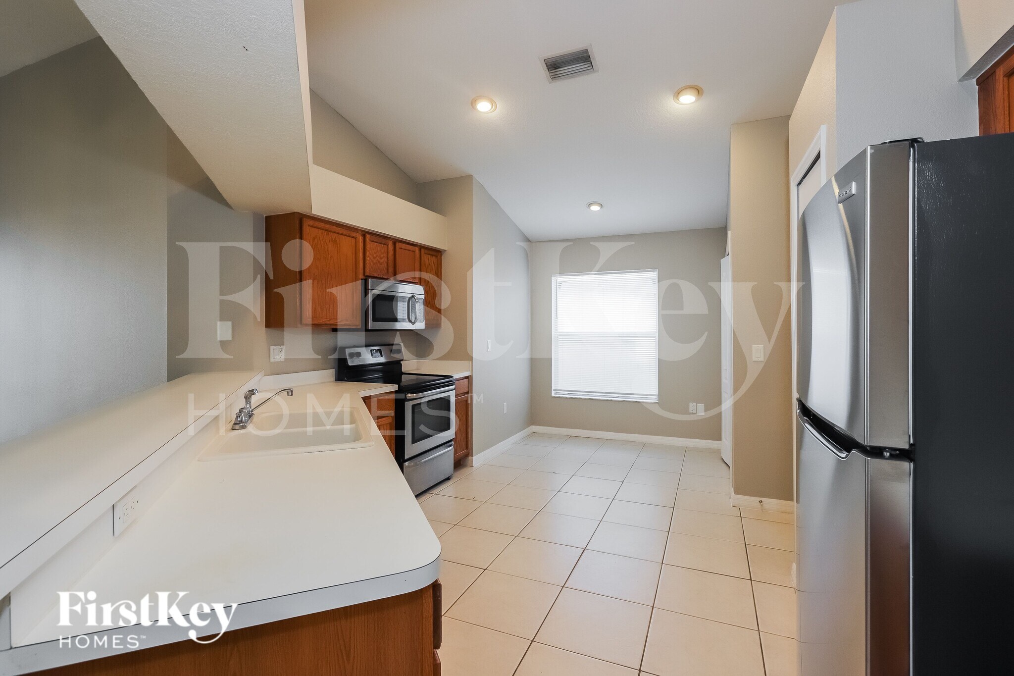 Building Photo - 3774 Rollingsford Cir