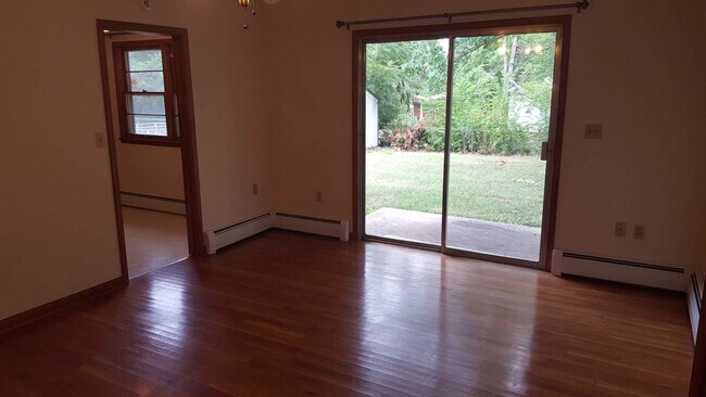 Building Photo - Updated 2 bd, 1.5 ba house, Parkade Sub., hardwoods, 5 min. from 70, fenced, avail now