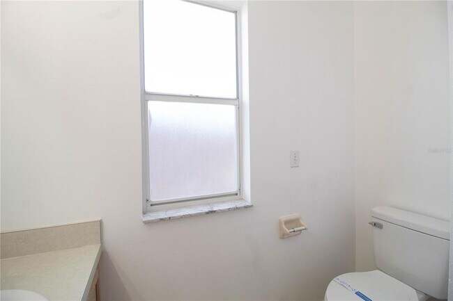 Building Photo - 667 Downing Cir