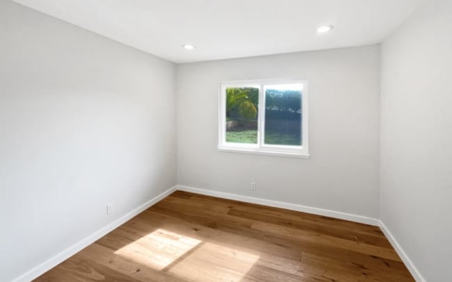 Building Photo - 30391 Benecia Ave