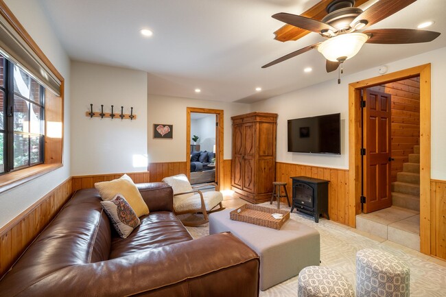 Building Photo - Charming 3 Bed Mountain Retreat | Wood Beams, Fireplace & Deck