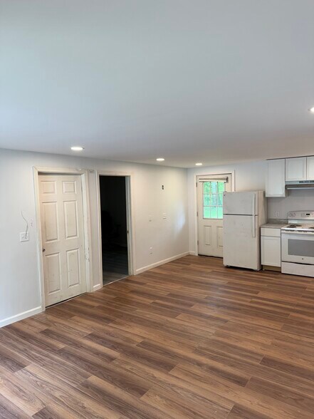 Building Photo - 63 Haines Meadow Rd