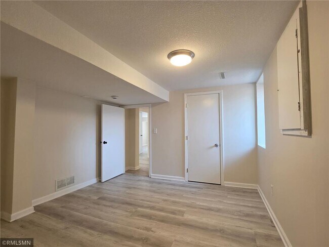 Building Photo - 1306 Woodhill Rd