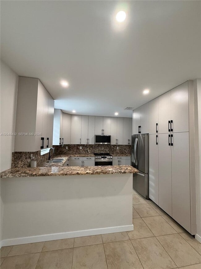 Building Photo - 3110 SW 147th Ct