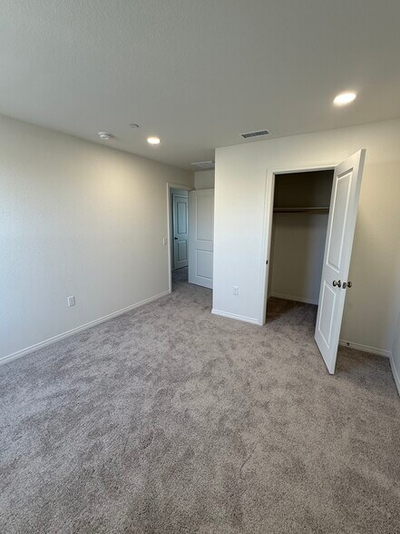 Building Photo - 9683 Manza Ct