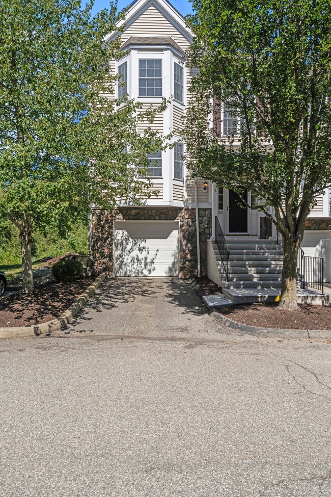 Primary Photo - 601 Larson Dr