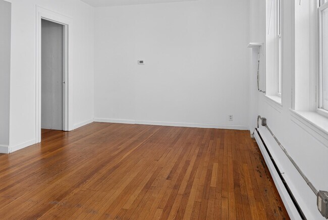 Building Photo - 352 Avenue C