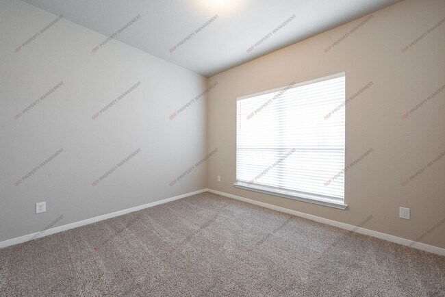 Building Photo - 5305 Friars Lp