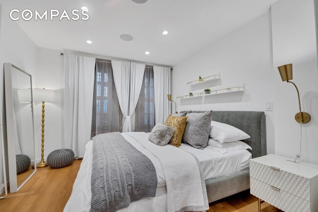 Building Photo - 216 W 137th St