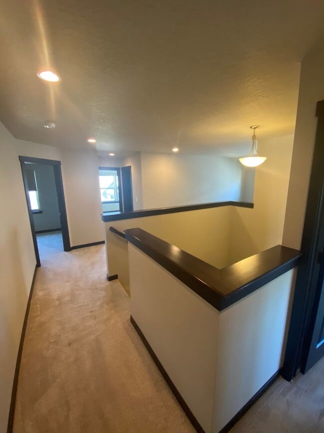 Building Photo - SINGLE FAMILY HOME IN THE FOX TAIL SUBDIVISION (APP#148)