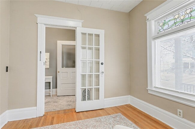 Building Photo - 30 Shepard St